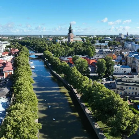 Nauti Turun Jokirannasta, Keskustassa, Ylin Kerros Apartman *